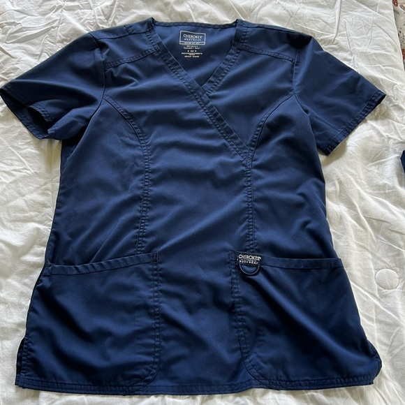 Cherokee Women’s navy scrubs - Picture 2 of 6